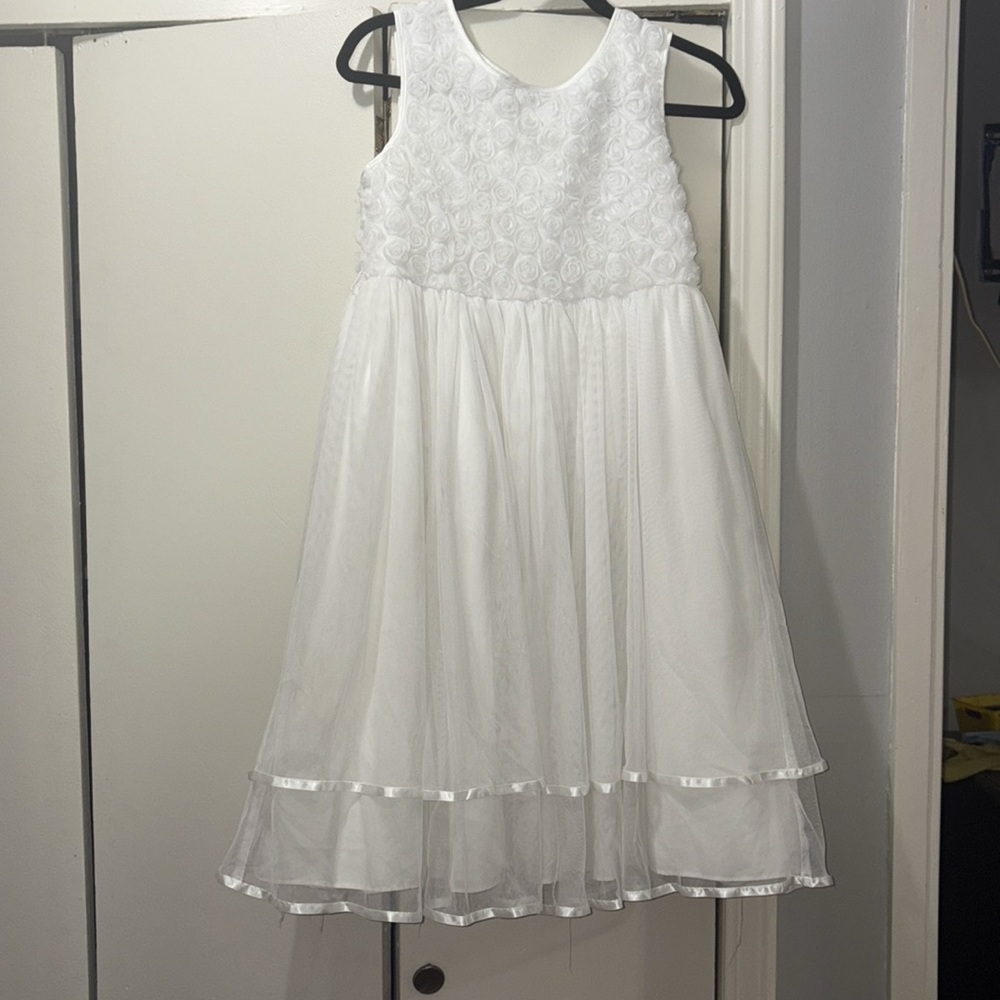 Elegant White Kids Dress - Picture 2 of 5